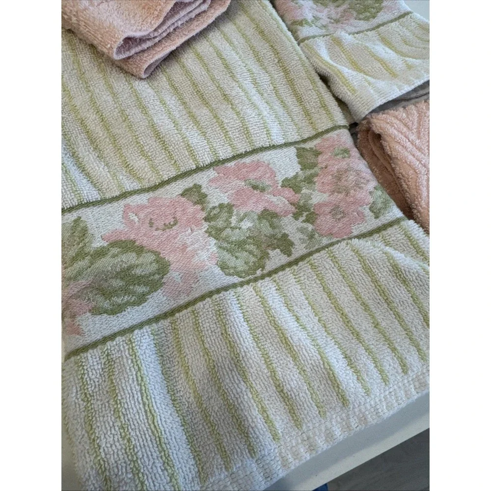 VTG Bathroom Towel Lot 4 Avocado Green Pink Floral Strip Bath‎ Hand Wash Retro